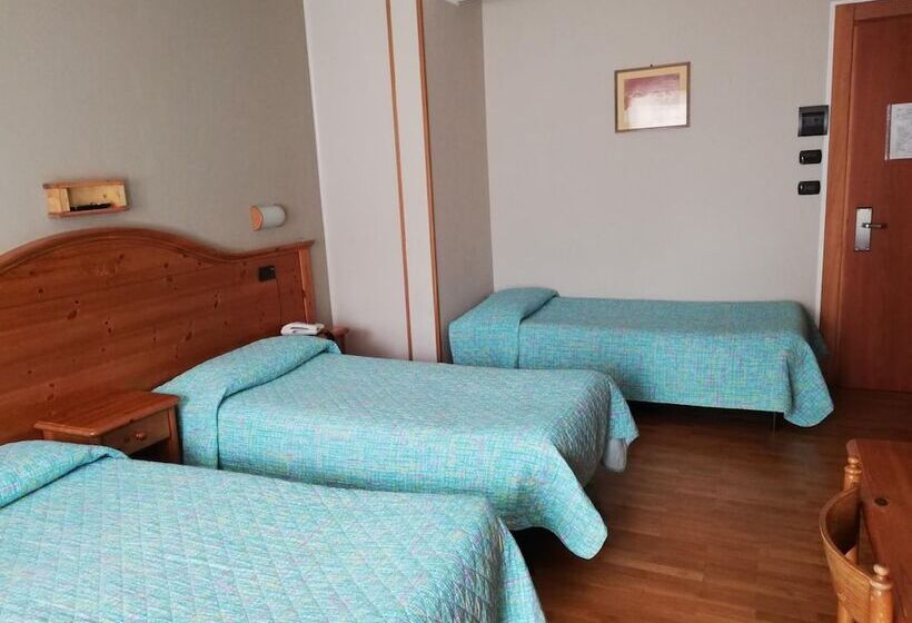 فندق Holiday Debili