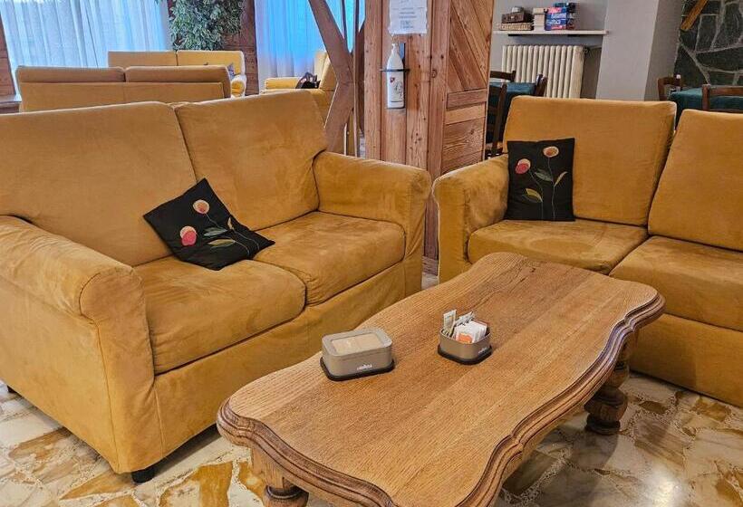 فندق Holiday Debili