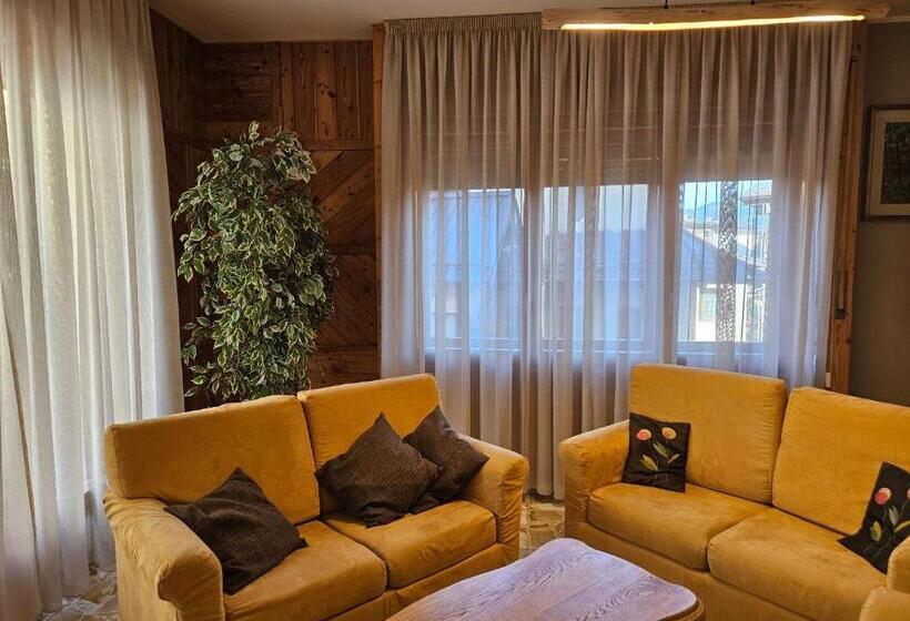 فندق Holiday Debili