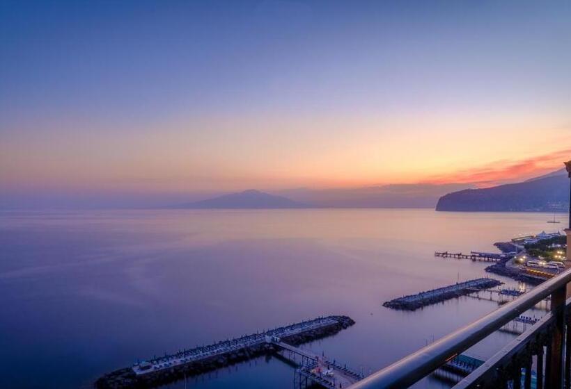 Imperial Hotel Tramontano