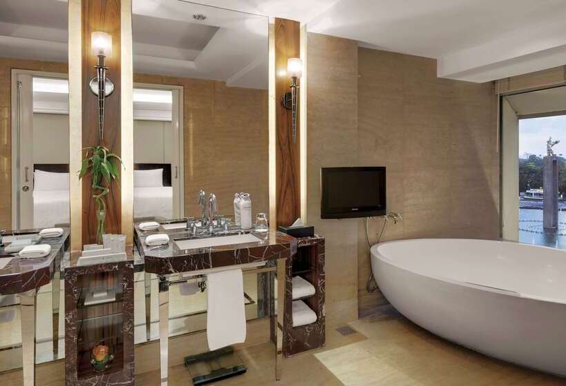 Отель Indonesia Kempinski Jakarta