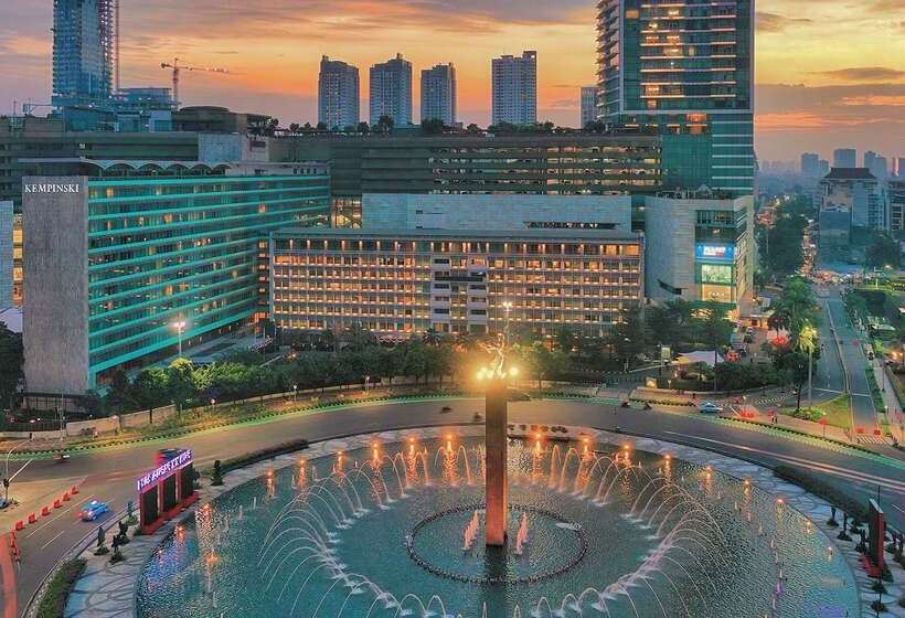 Отель Indonesia Kempinski Jakarta