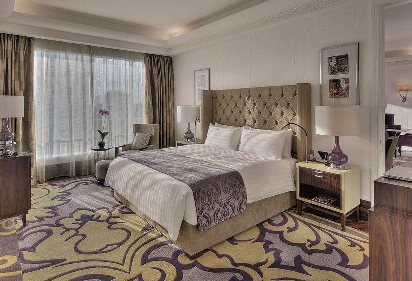 Отель Indonesia Kempinski Jakarta