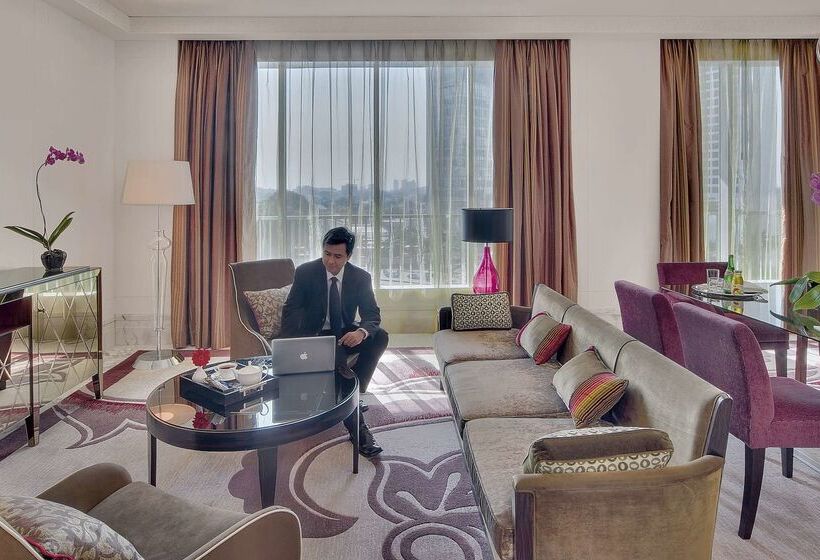 Отель Indonesia Kempinski Jakarta