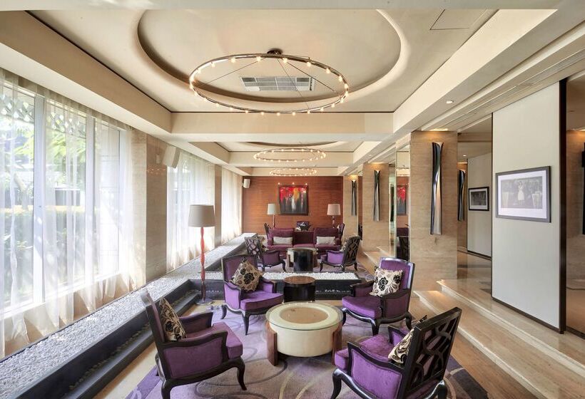 Отель Indonesia Kempinski Jakarta