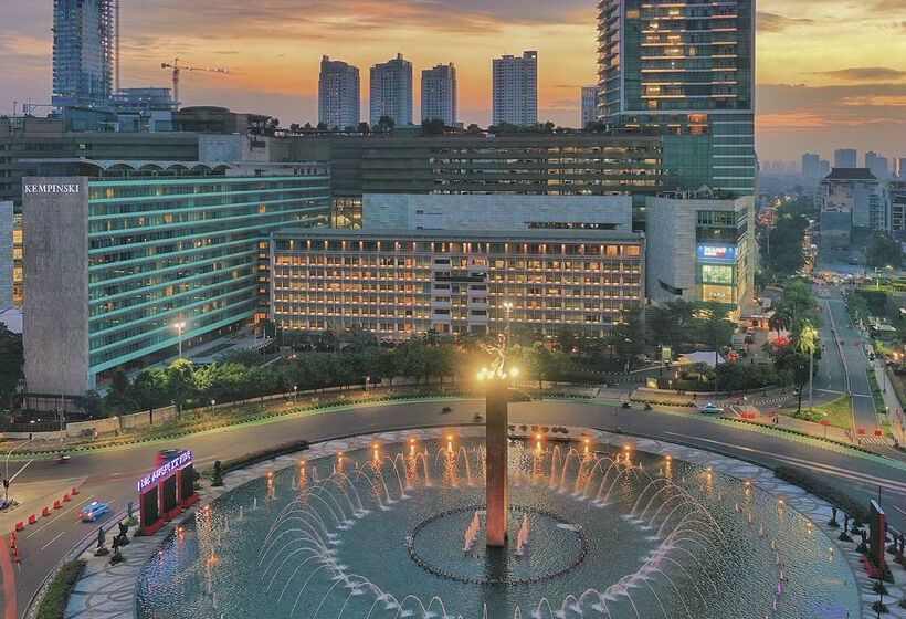 Отель Indonesia Kempinski Jakarta