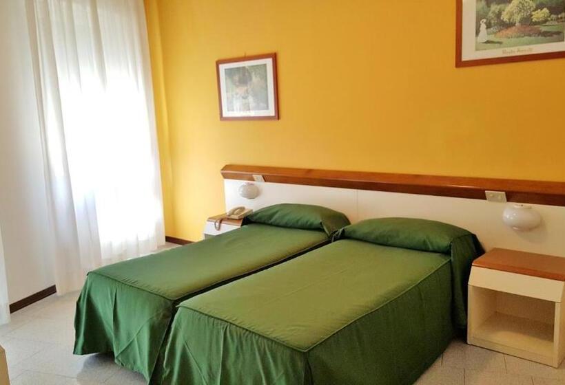 בית מלון כפרי Italie Et Suisse