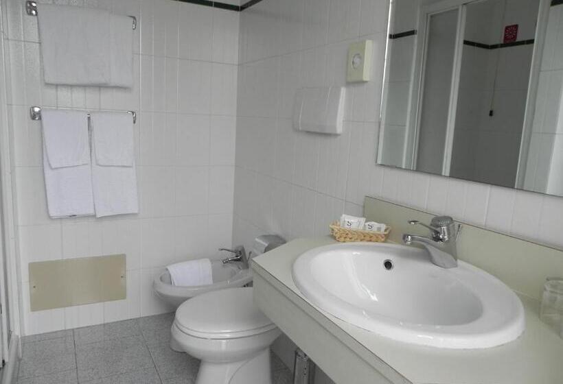 בית מלון כפרי Italie Et Suisse