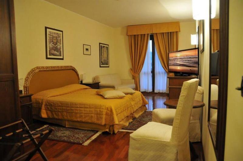 Отель La Bastiglia