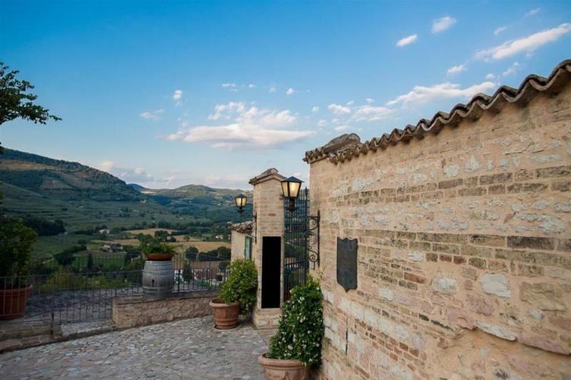 Отель La Bastiglia