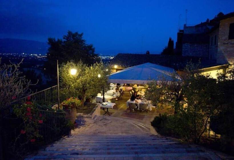 Отель La Bastiglia