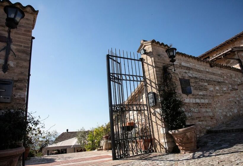 Отель La Bastiglia