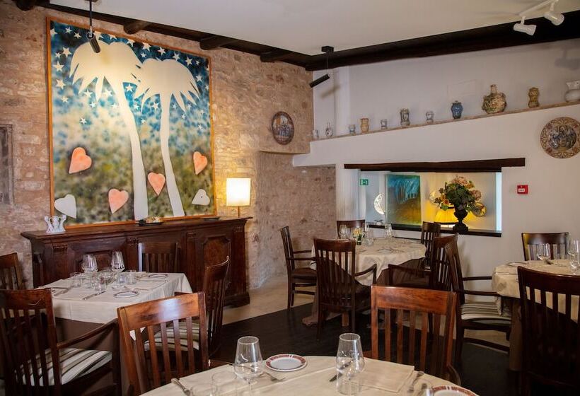 Отель La Bastiglia