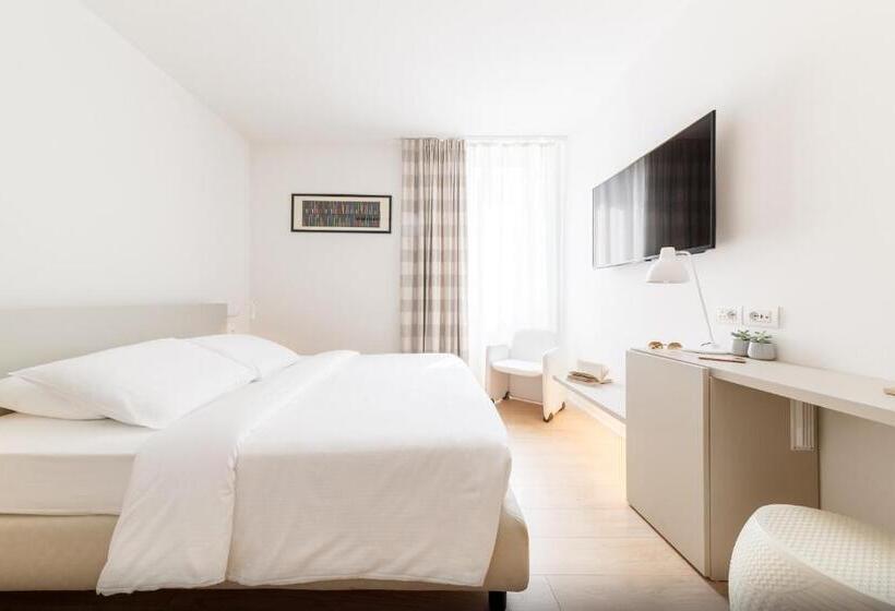 Отель Lago Di Garda