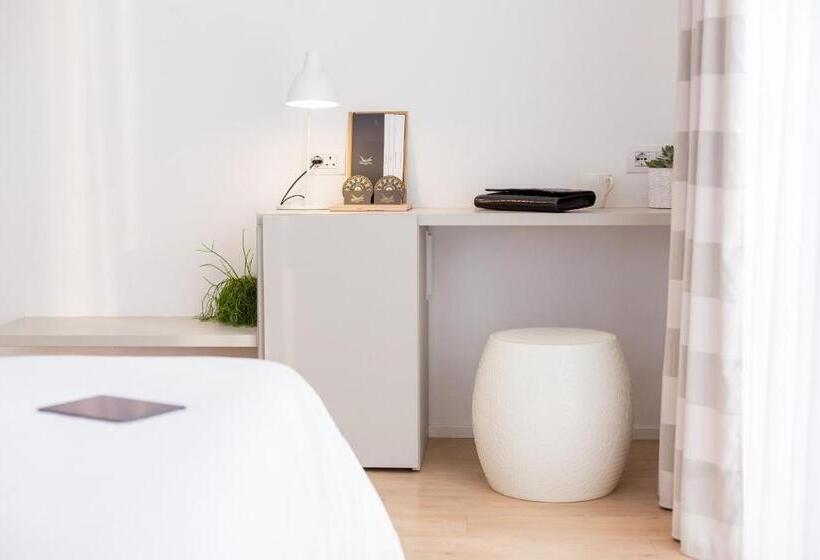 Отель Lago Di Garda