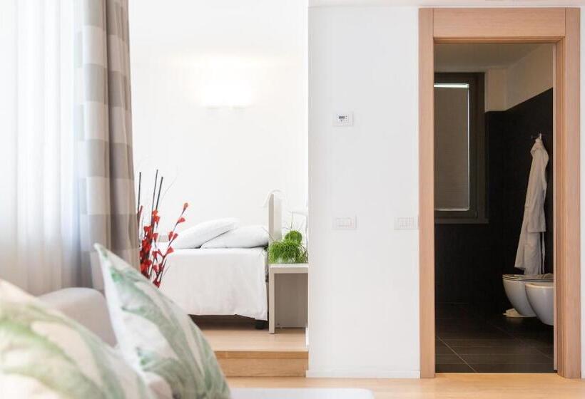 Отель Lago Di Garda