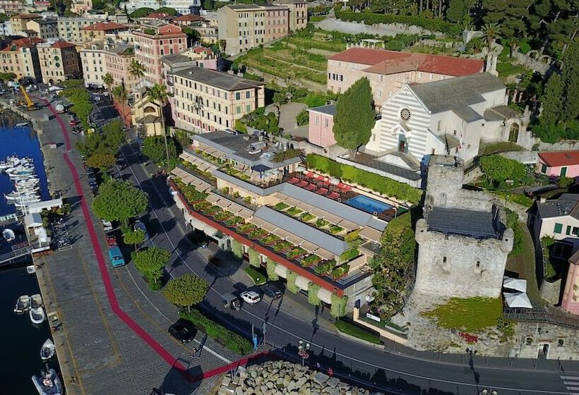 בית מלון כפרי Laurin