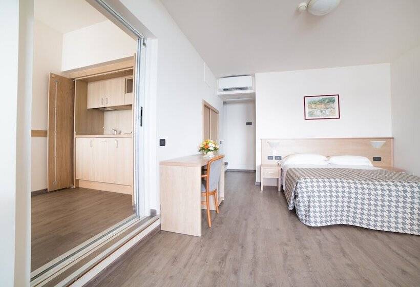 בית מלון כפרי Laurin