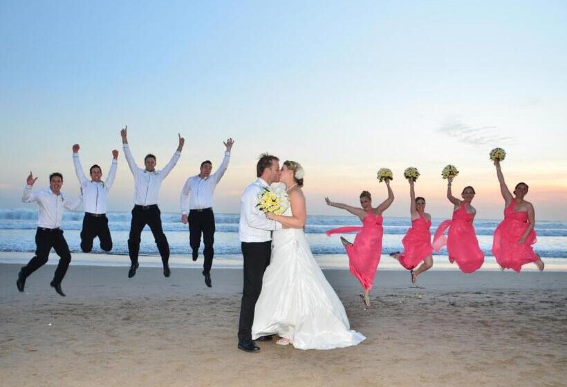 فندق Legian Beach