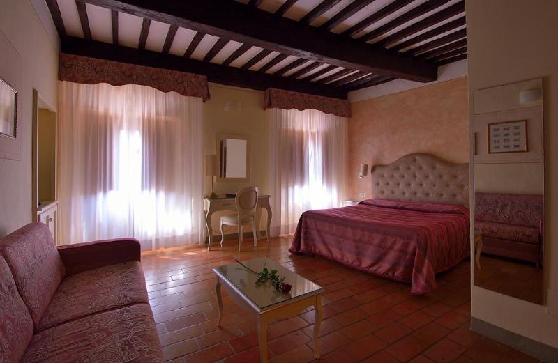 Отель Leon Bianco