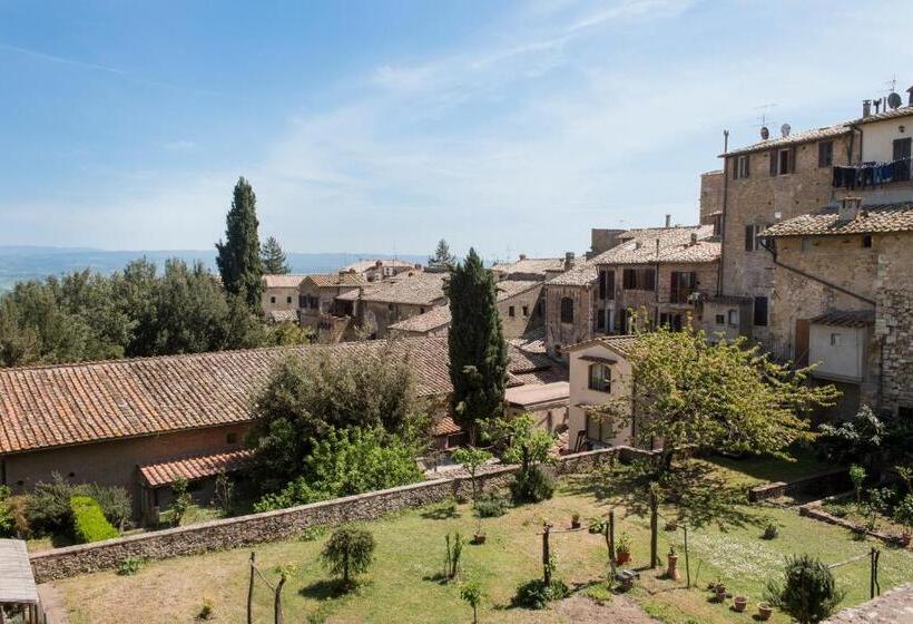 Отель Leon Bianco