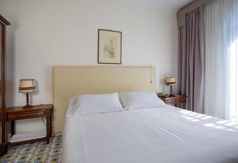 هتل Lido Mediterranee