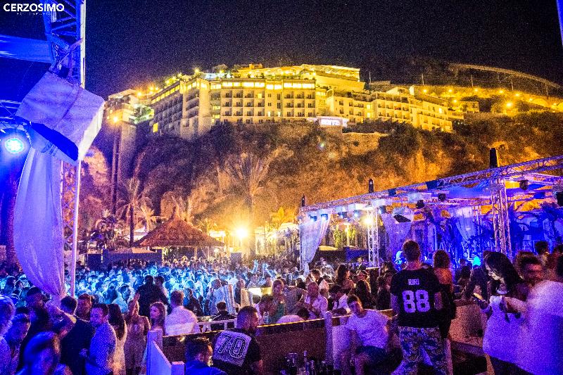 בית מלון כפרי Lloyd S Baia