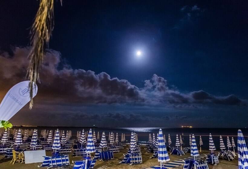 בית מלון כפרי Lloyd S Baia