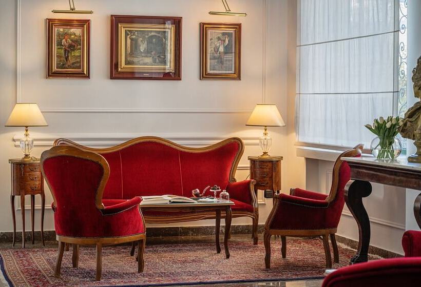 酒店 Majestic Palace