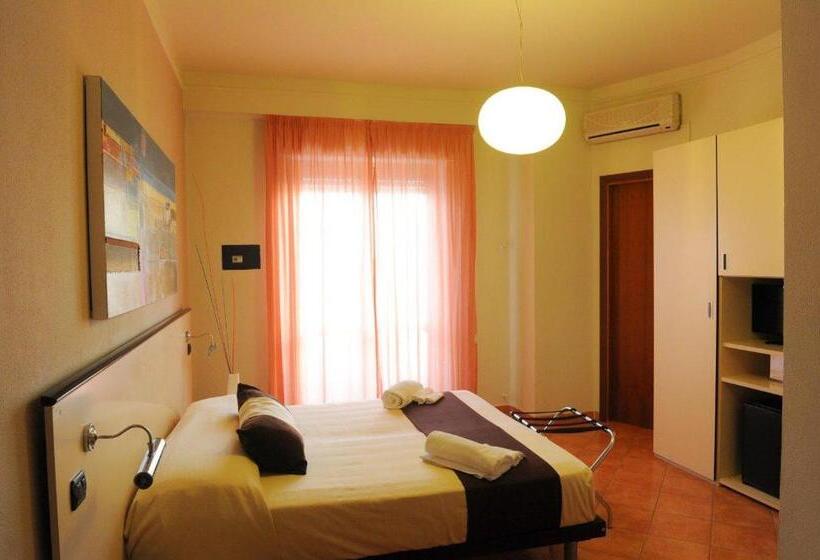 ホテル Mediterraneo