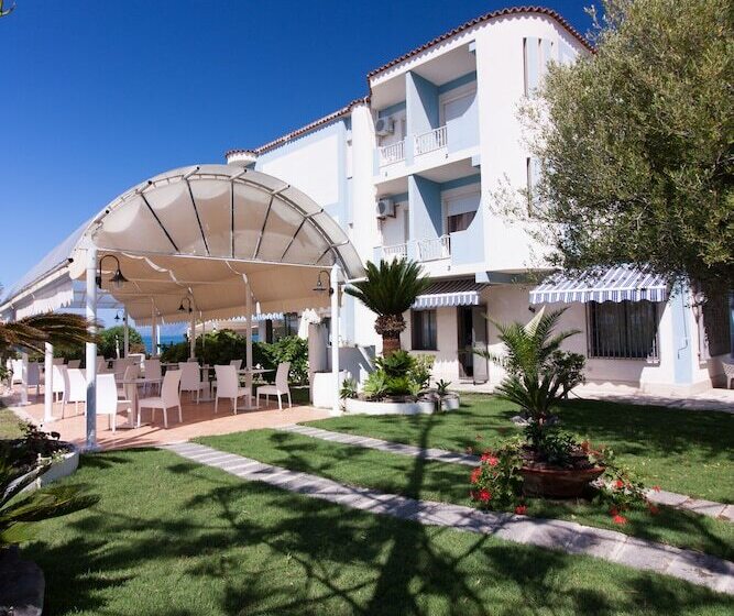 ホテル Mediterraneo