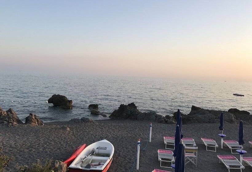 ホテル Mediterraneo