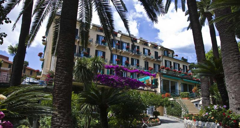 בית מלון כפרי Metropole