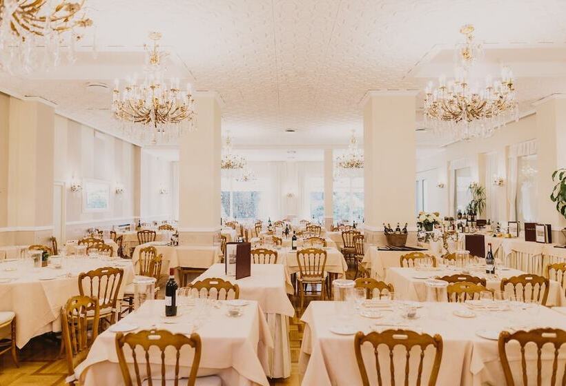 בית מלון כפרי Metropole