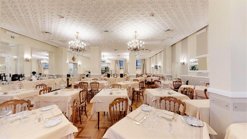 בית מלון כפרי Metropole