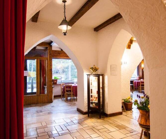 فندق Garnì Mille Pini