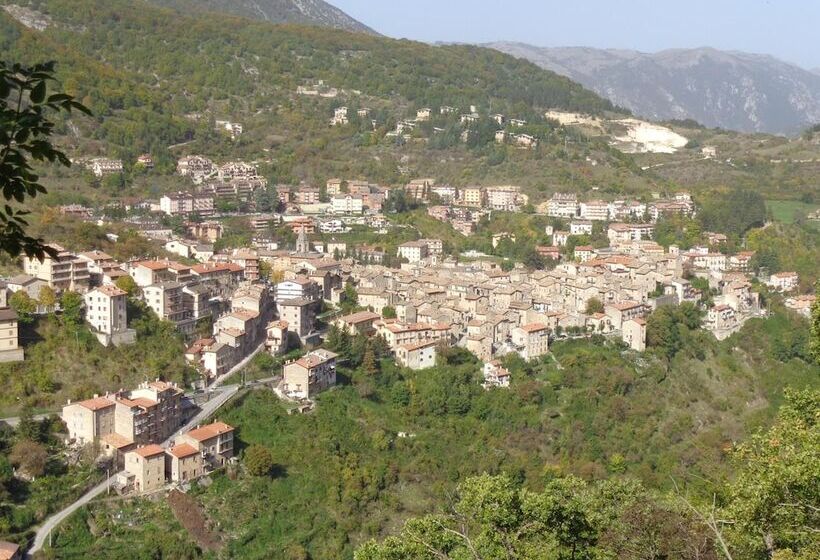 فندق Garnì Mille Pini