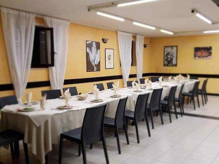 בית מלון כפרי Miramonti