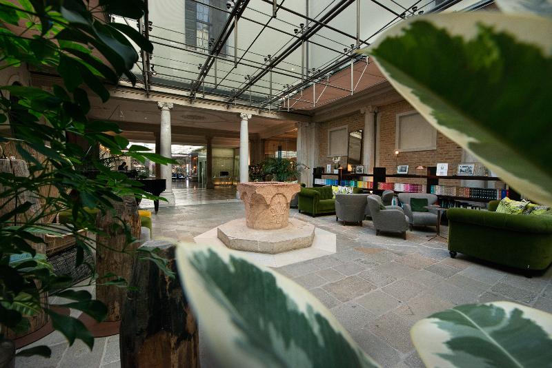 Отель Monaco & Grand Canal