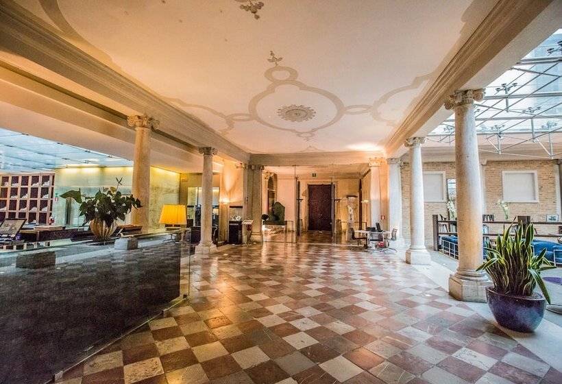 Отель Monaco & Grand Canal