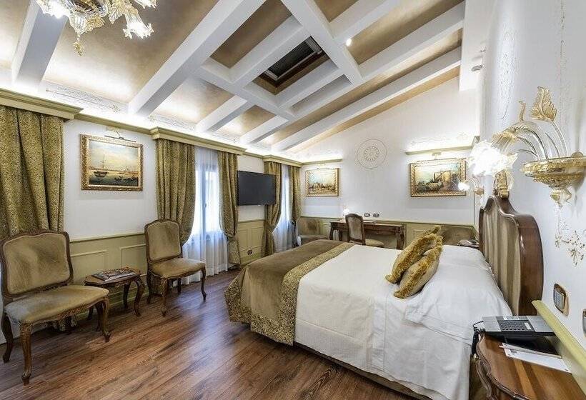 Отель Monaco & Grand Canal