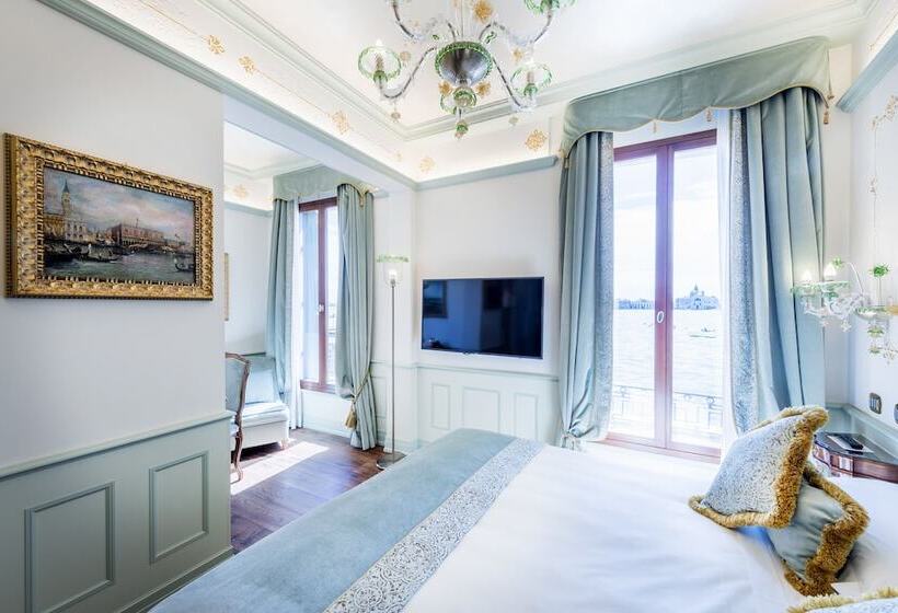 Отель Monaco & Grand Canal