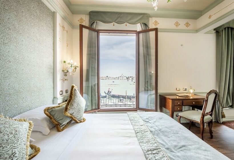 Отель Monaco & Grand Canal