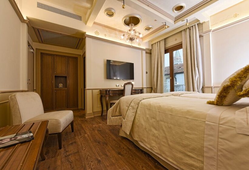 Отель Monaco & Grand Canal