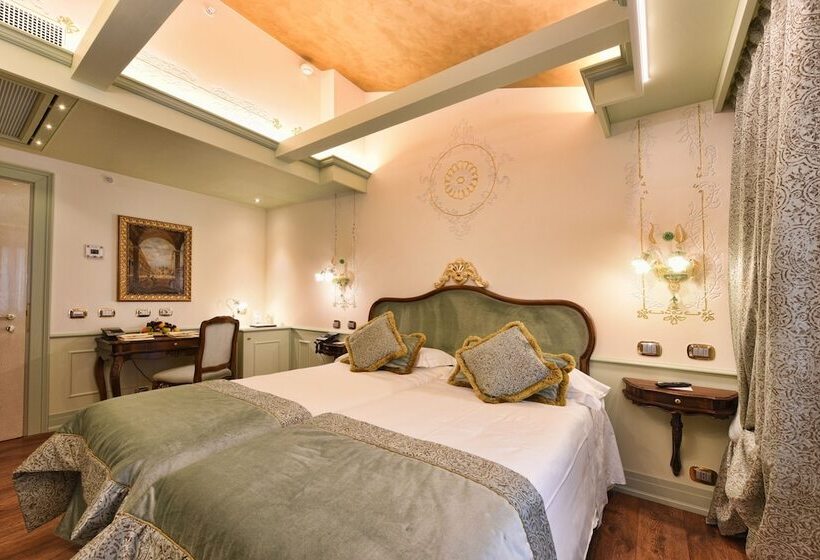 Отель Monaco & Grand Canal