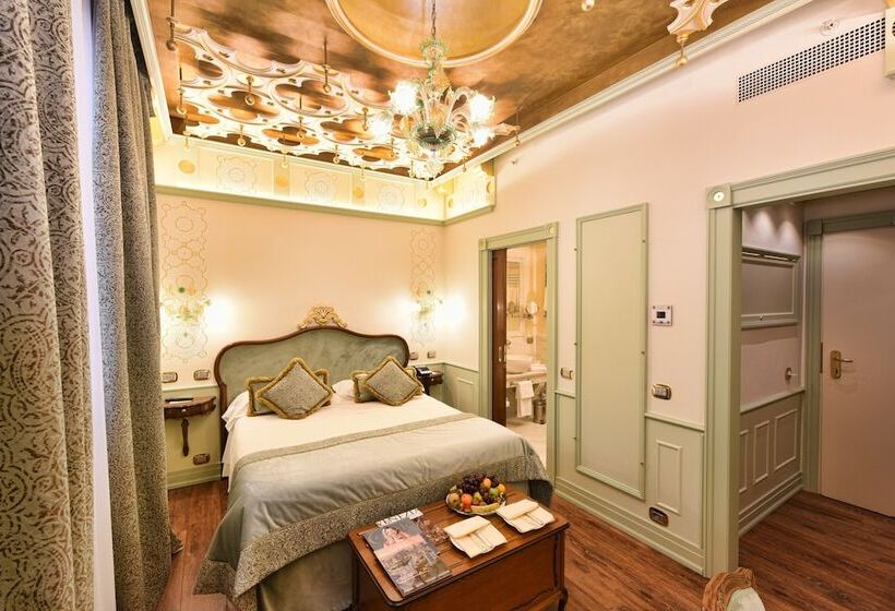 Отель Monaco & Grand Canal