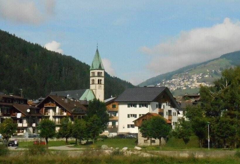 Отель Monaco Sport