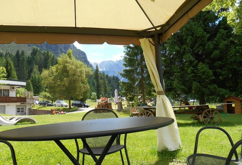 Отель Monaco Sport