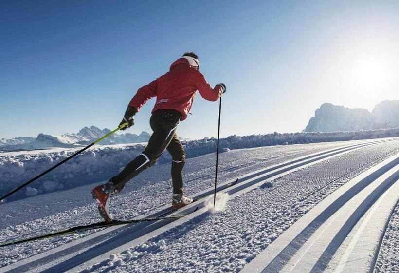 Отель Monaco Sport