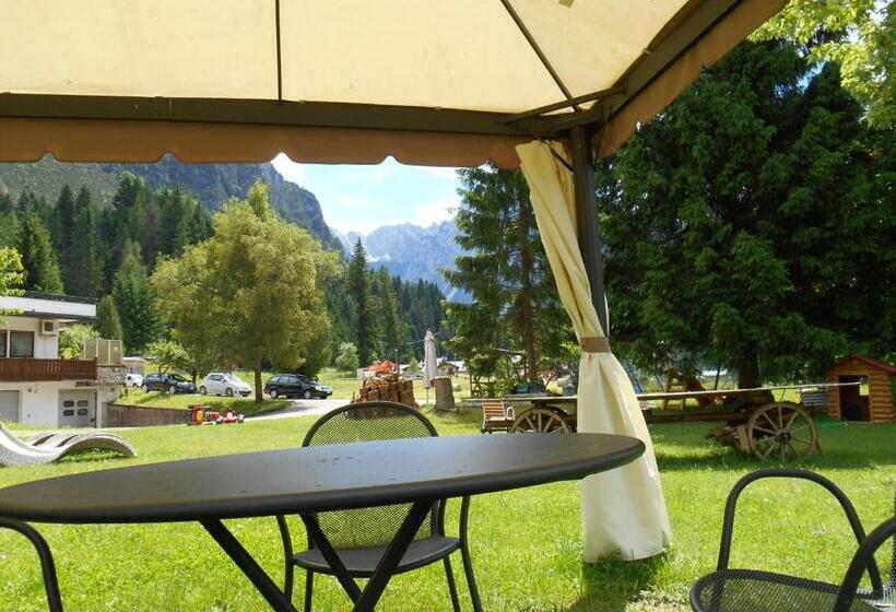 Отель Monaco Sport